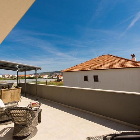 Villa Initium,Heated Pool All Season Trogir Dış mekan fotoğraf